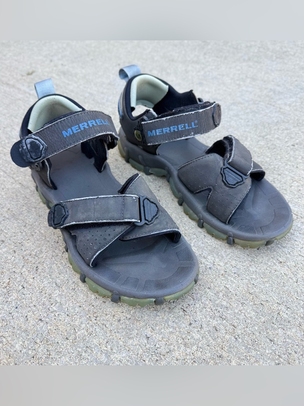 Merrell Sandals Women Size 9 Molokai II Charcoal Strappy Hook Loop Outdoor Shoes